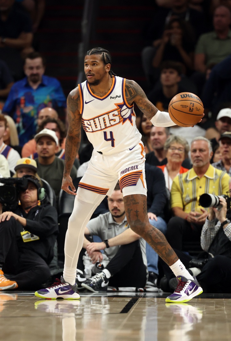 开云注册入口-还不错！杰伦·格林复出半场5中2拿到7分2板2助 正负值+5